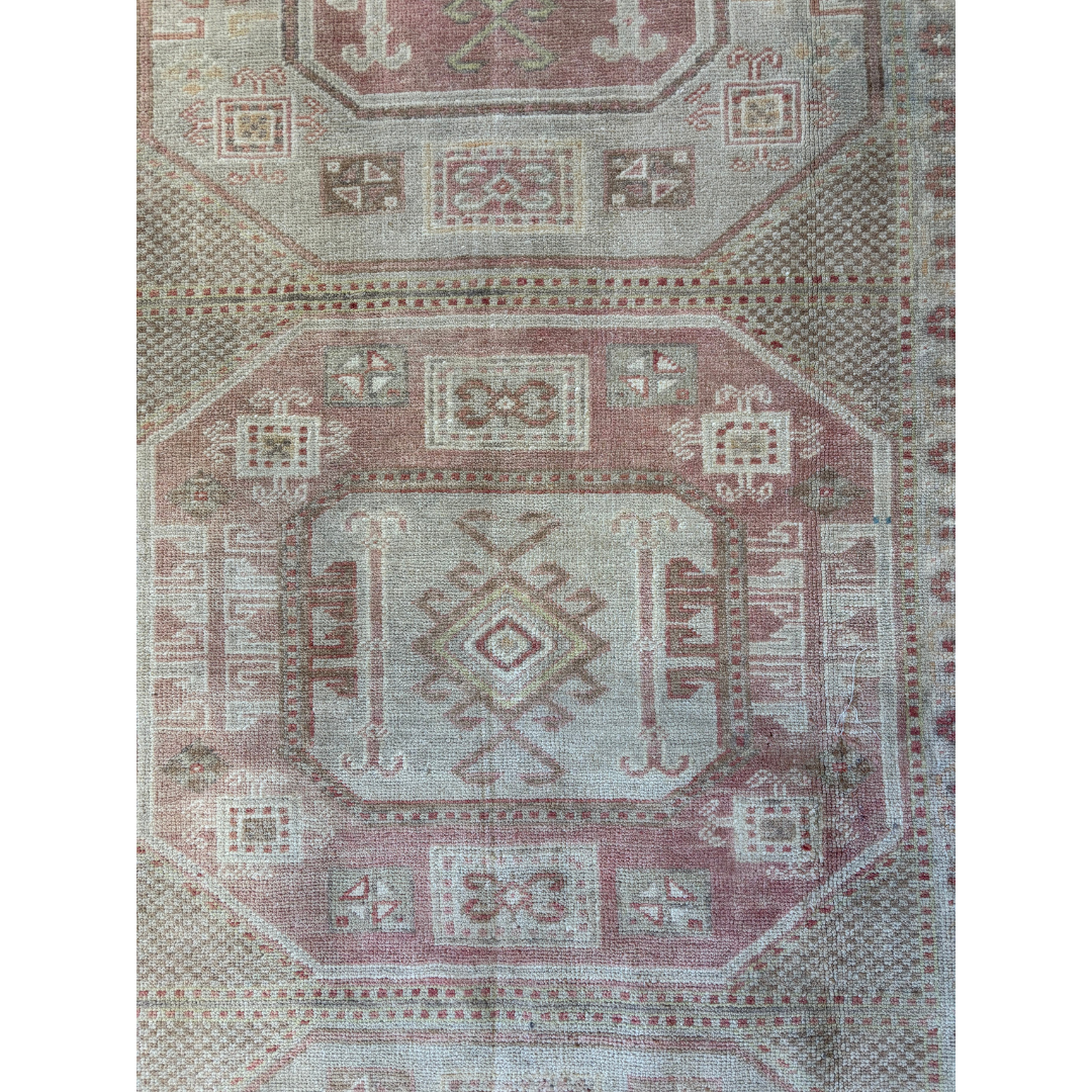 Vintage Rug {Sincere Sally}