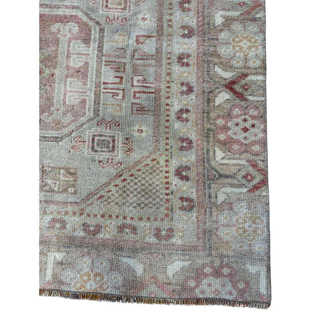 Vintage Rug {Sincere Sally}