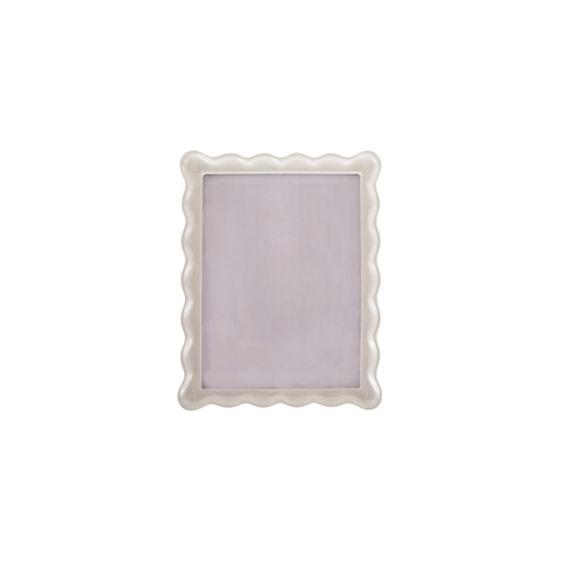 Scalloped 7 x 9 Frame