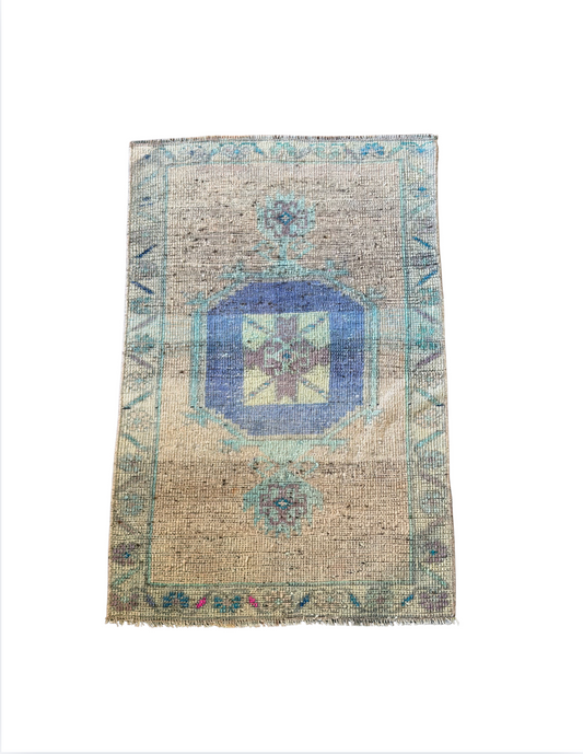 {Vintage Rug} Periwinkle Mist